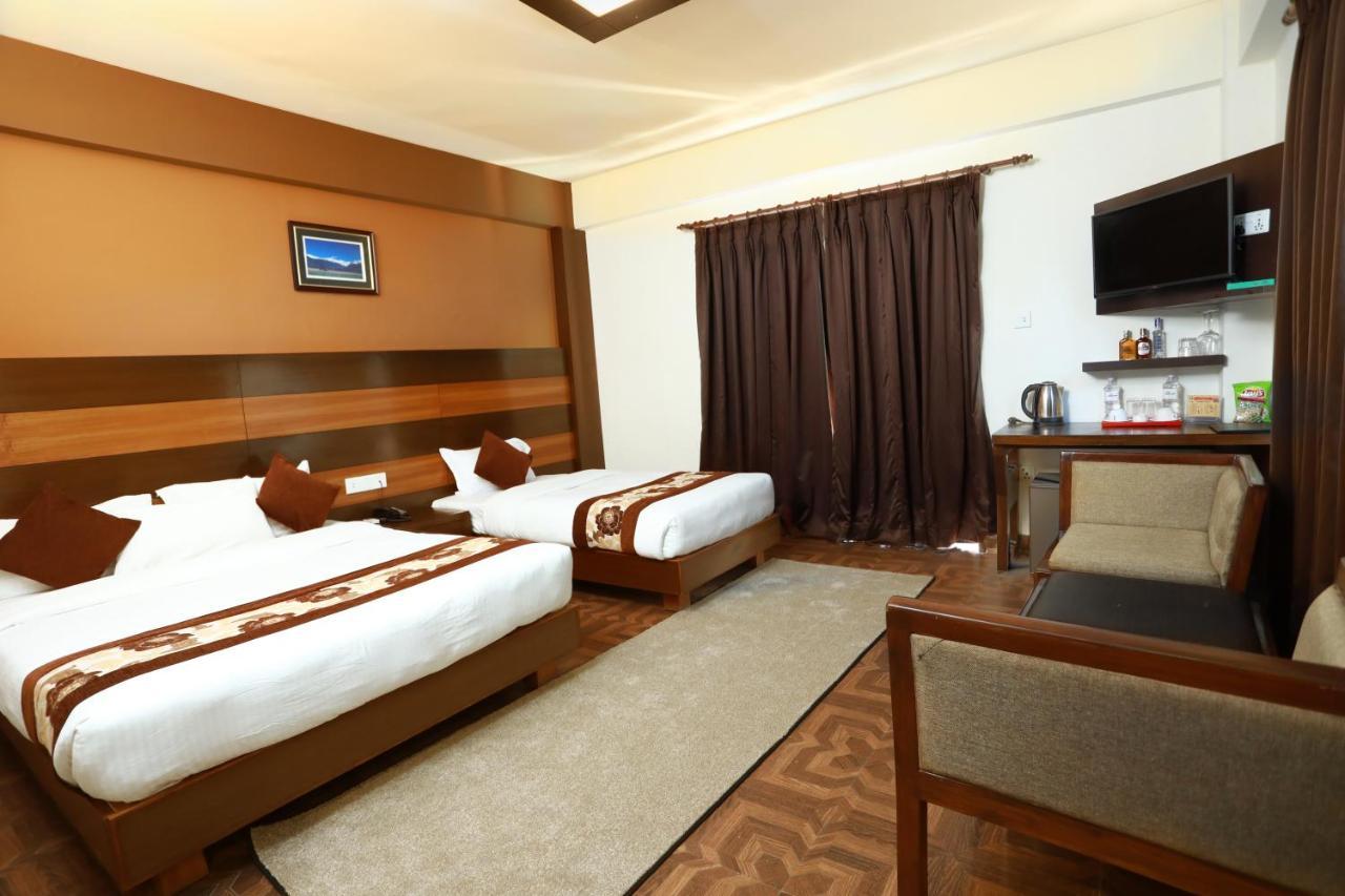 Kumari Star Inn Pokhara Exterior photo