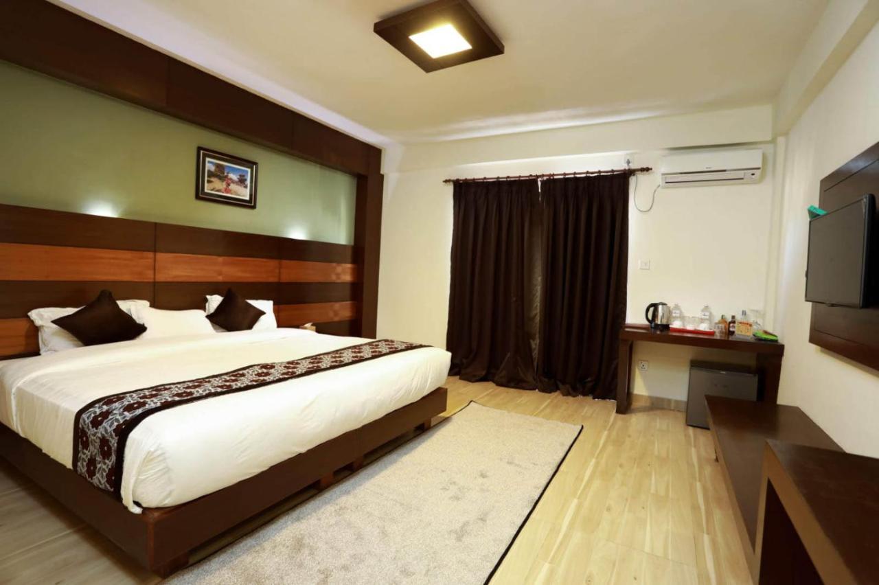 Kumari Star Inn Pokhara Exterior photo